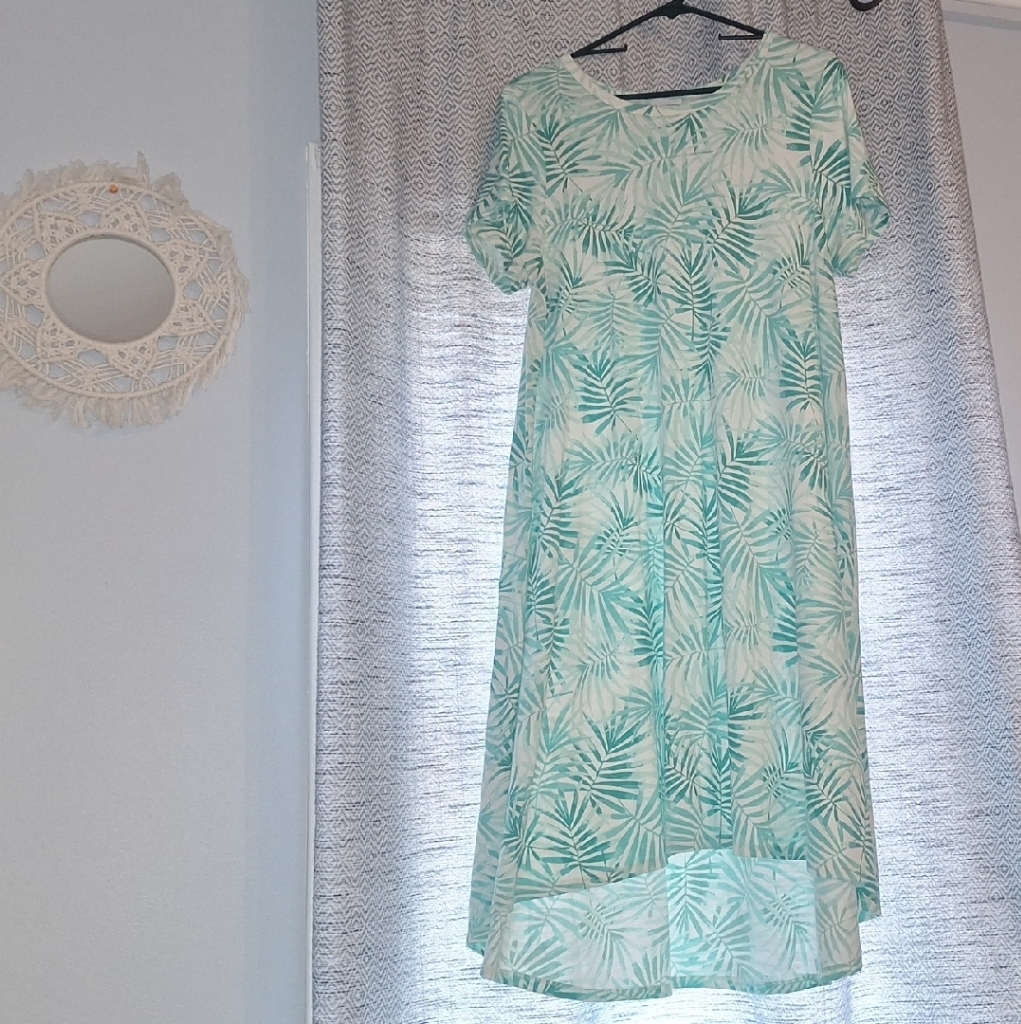 Lularoe Tropical Leaf Print Hi/Lo Hem Dress